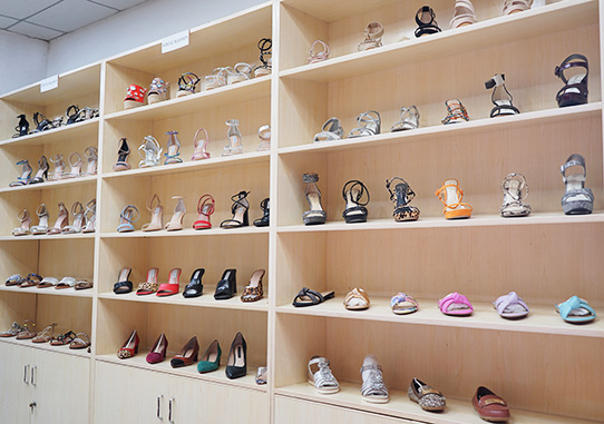 如何选择一家女鞋生产厂家