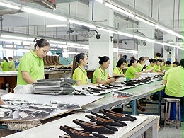 懿熙鞋业成型生产线